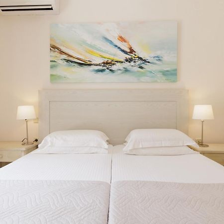 Beachfront Villa Victoras - With Private Beach Sidari  Luaran gambar