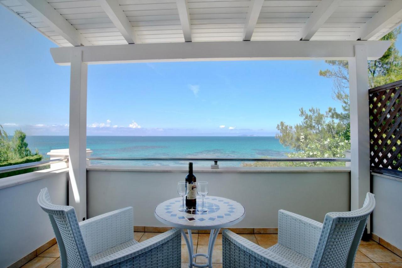 Beachfront Villa Victoras - With Private Beach Sidari  Luaran gambar