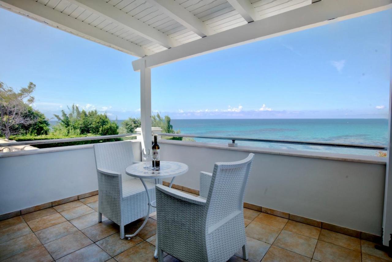 Beachfront Villa Victoras - With Private Beach Sidari  Luaran gambar