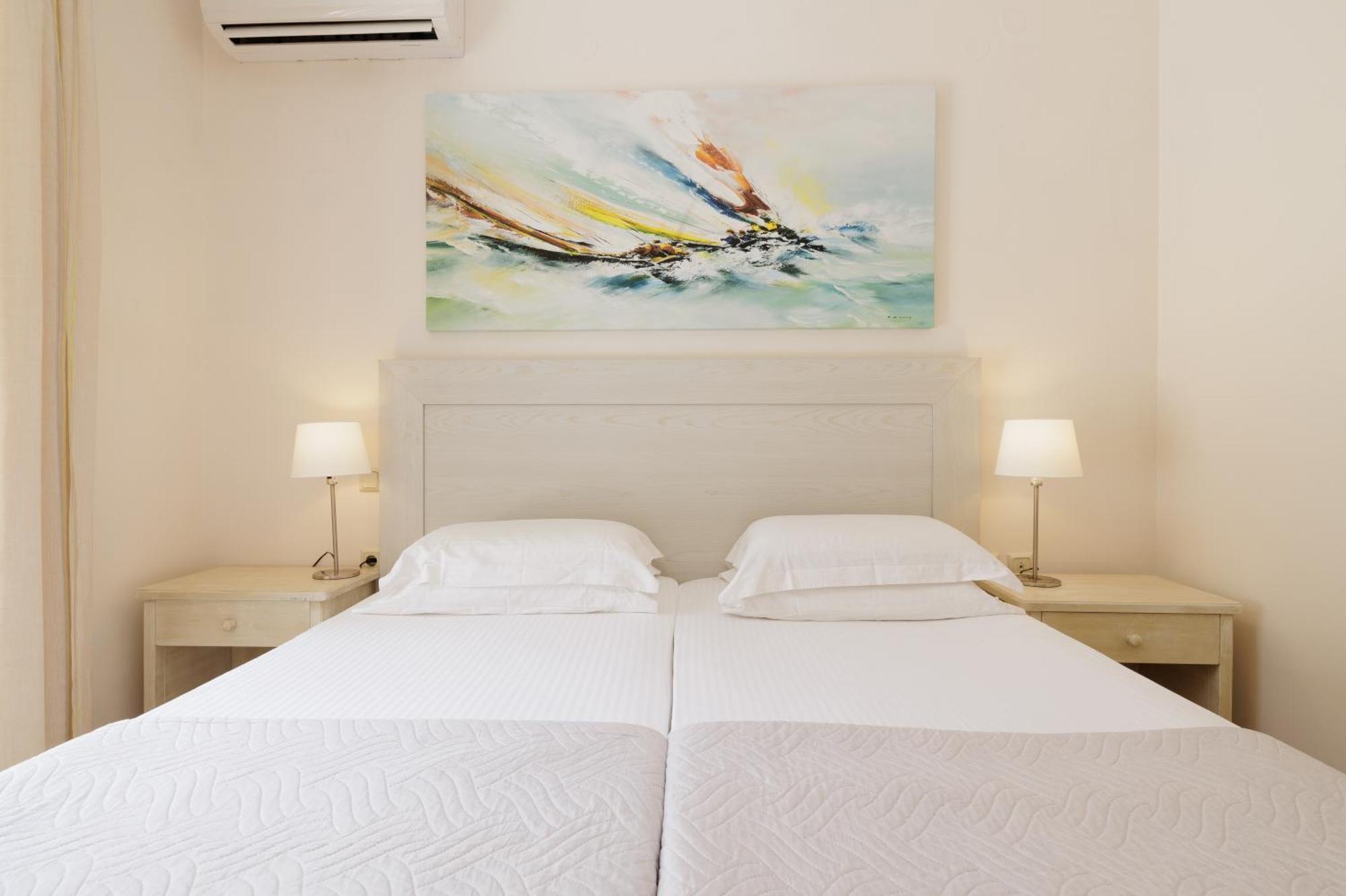Beachfront Villa Victoras - With Private Beach Sidari  Luaran gambar